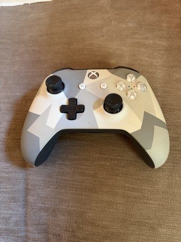 Xbox one arctic camo - xbox,