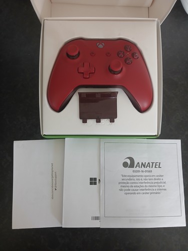 Boxed xbox controllers - 2,