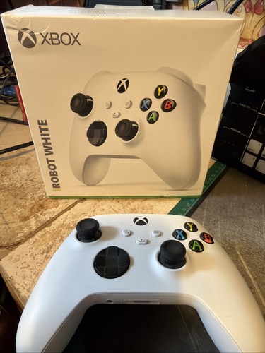 Xbox wireless controller robot - xbox,