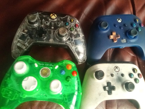 Microsoft xbox one - xbox, controllers