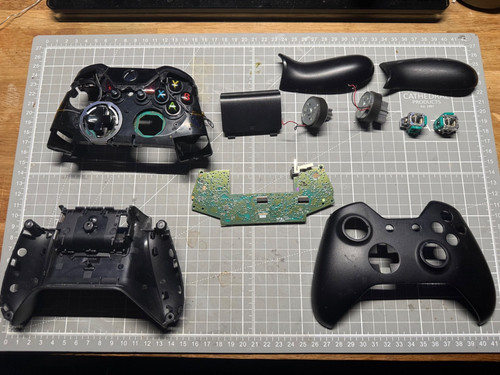 Xbox one controller - (parts),
